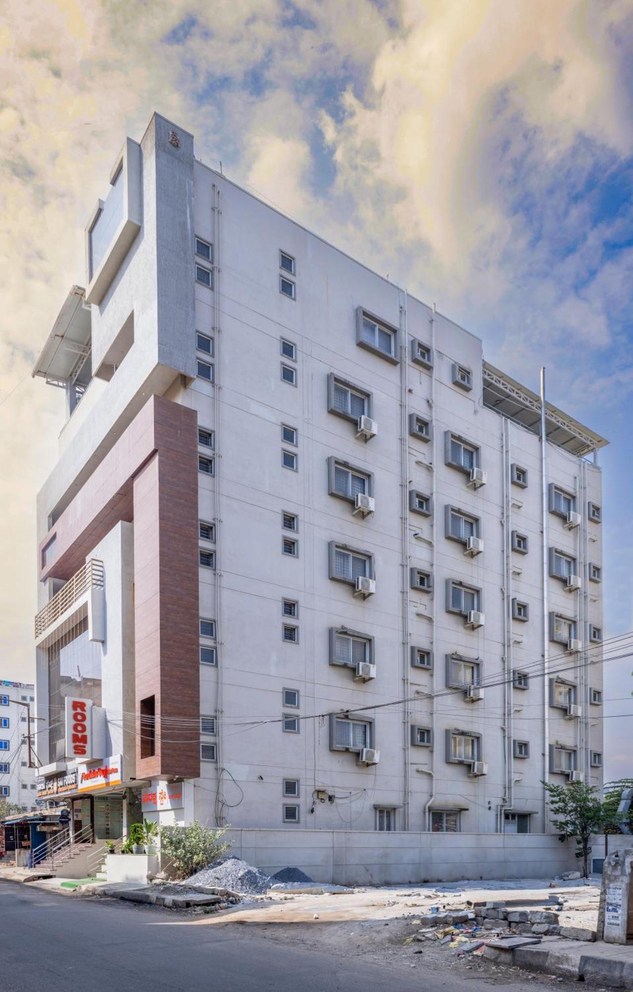 Suraksha Stay Kundalahalli Bangalore Bagian luar foto